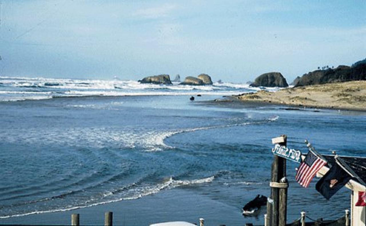 Webb'S Scenic Surf Hotel Cannon Beach Exterior photo